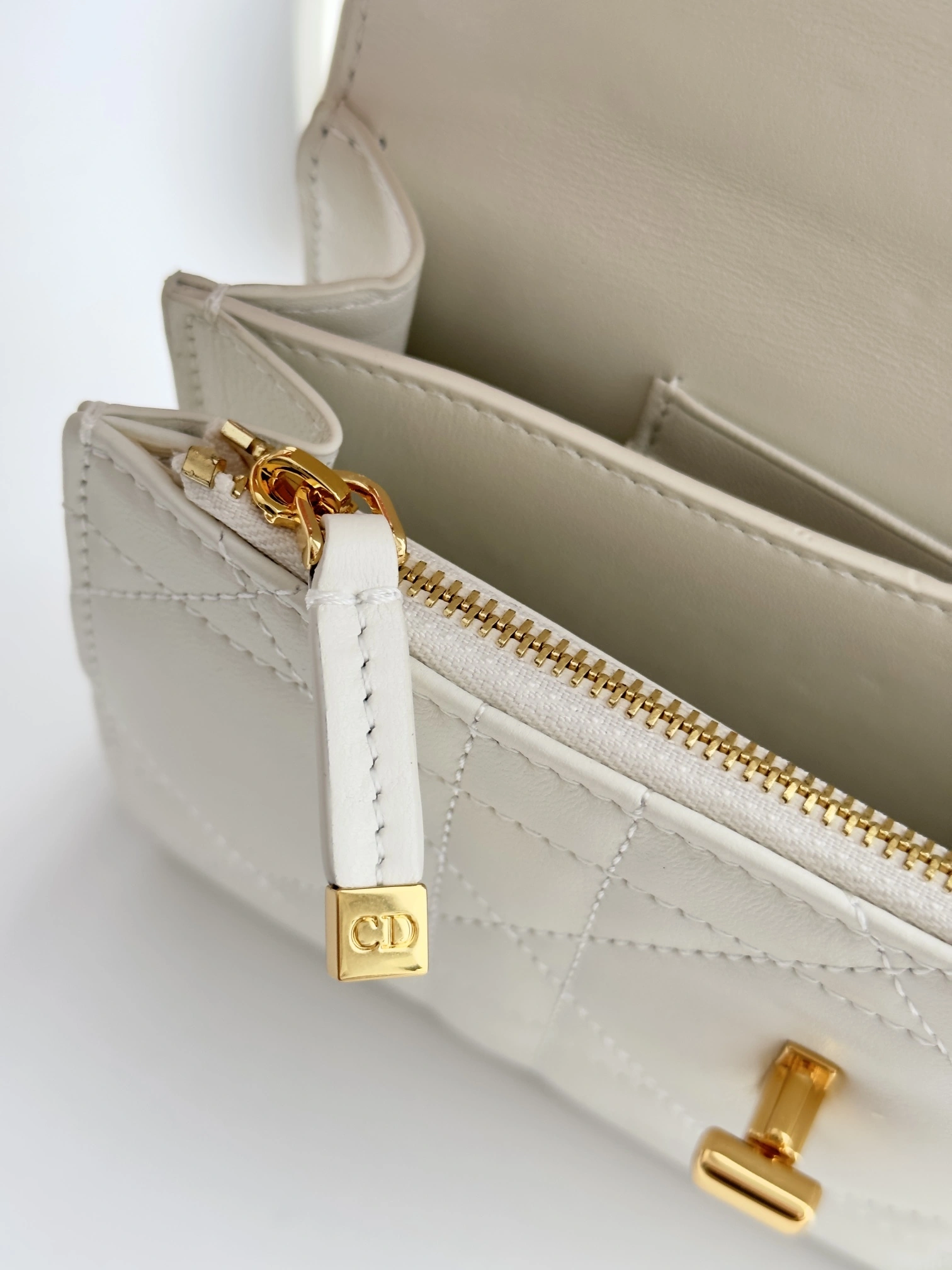 MOMO-- S5169UDAX-M030 item:D-B000A1585