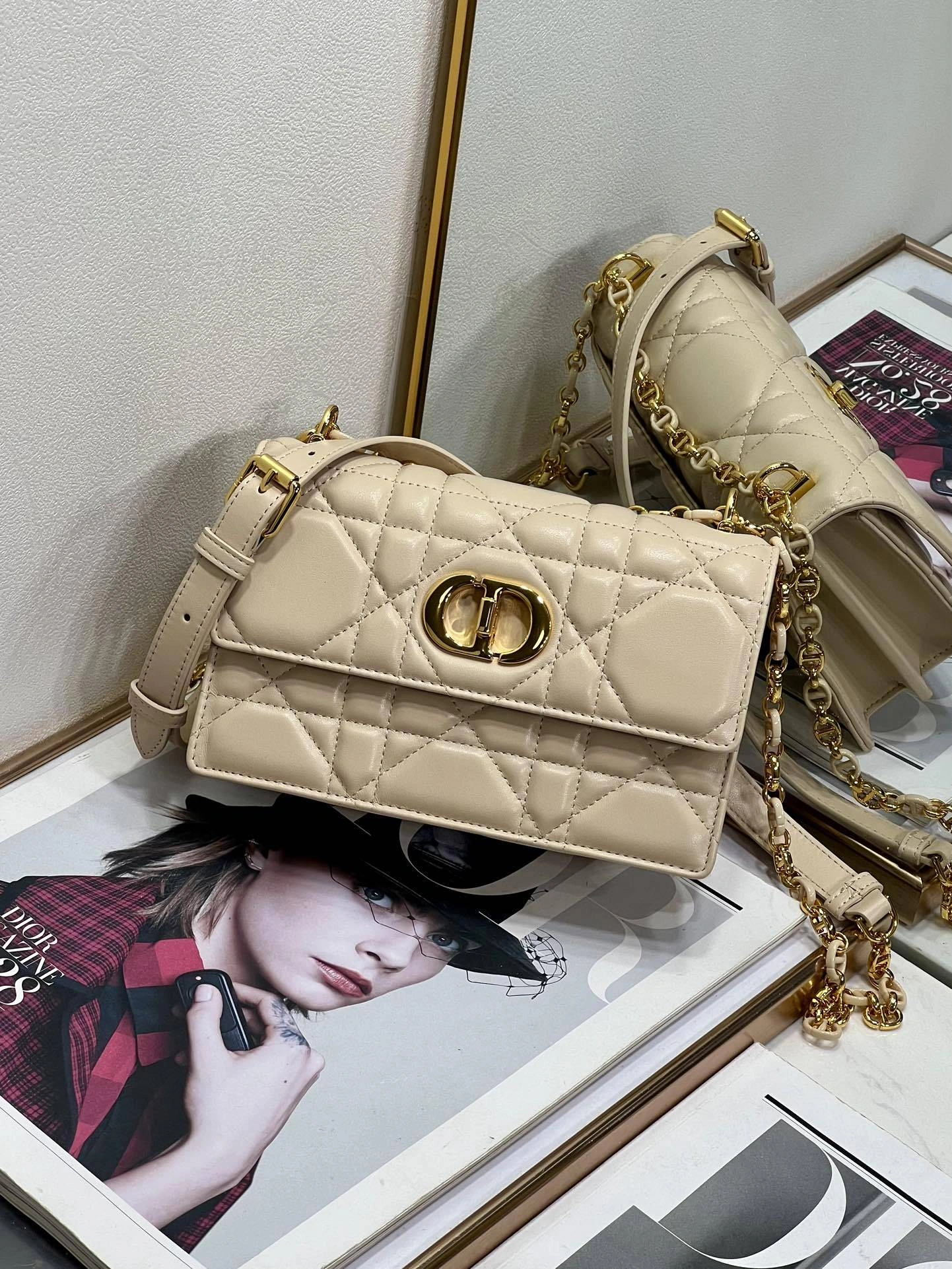MOMO-- S5169UDAX-M52U item：C-B063G3124R