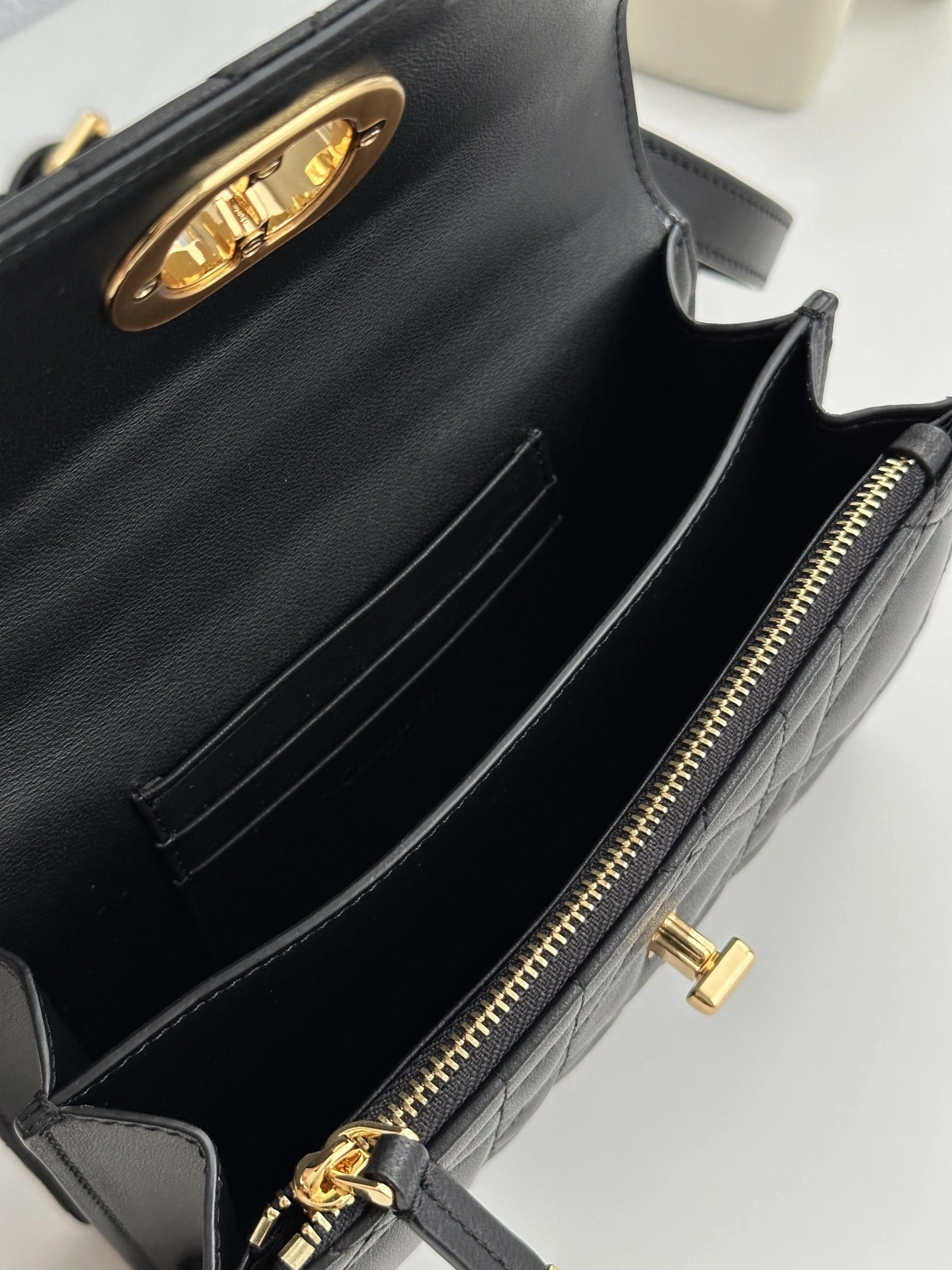 MOMO-- S5169UDAX-M900 item:D-B000A1586