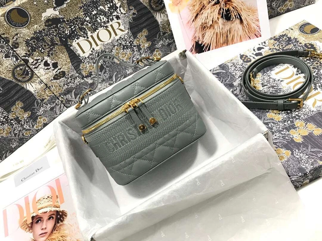 MOMO---S5488 Travel sheepskin 2 colour item :063B00E2050-2