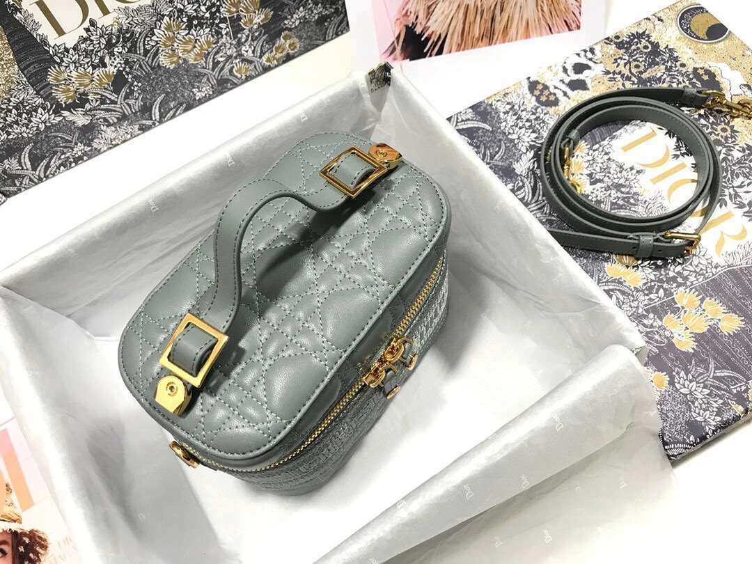 MOMO---S5488 Travel sheepskin 2 colour item :063B00E2050-2