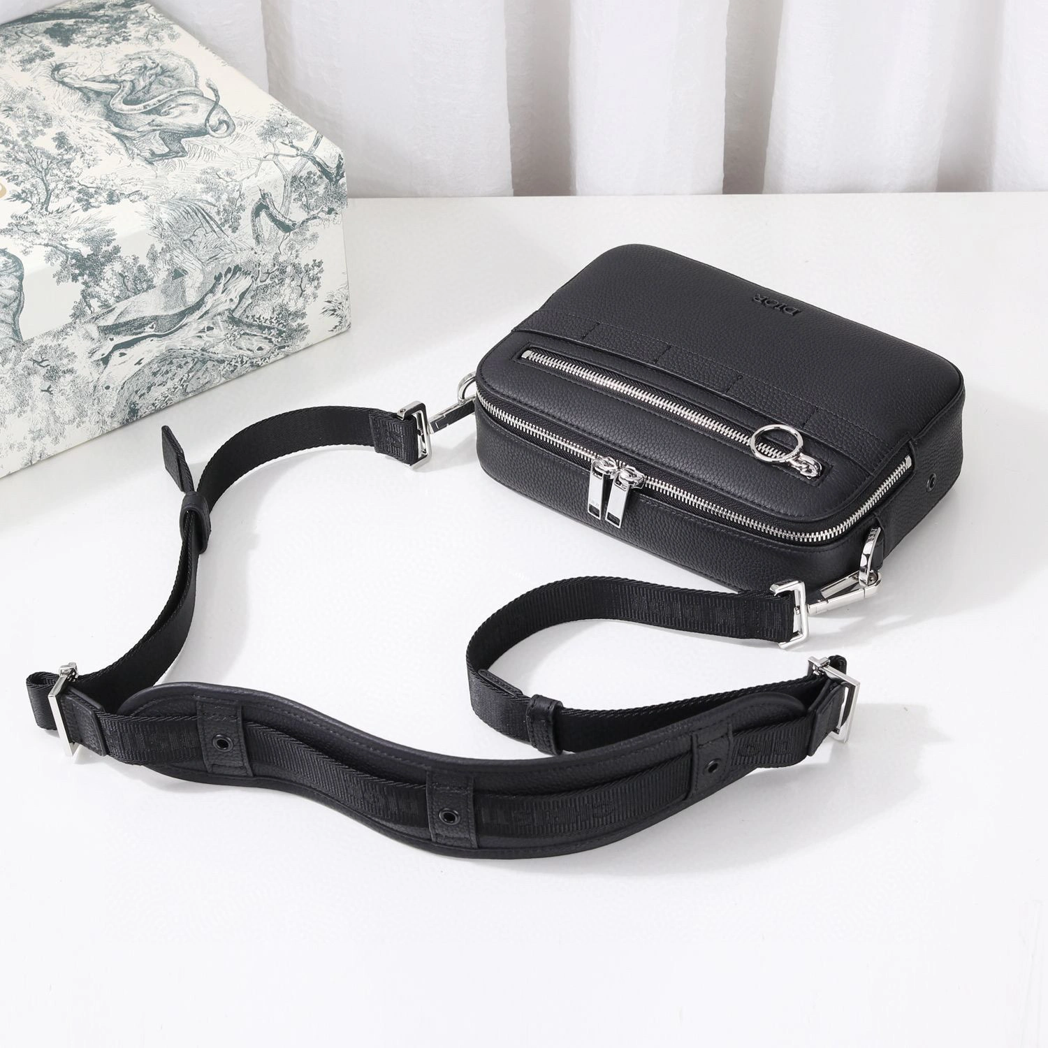 *MOMO---Safari cowhide item : A-B180J7620T