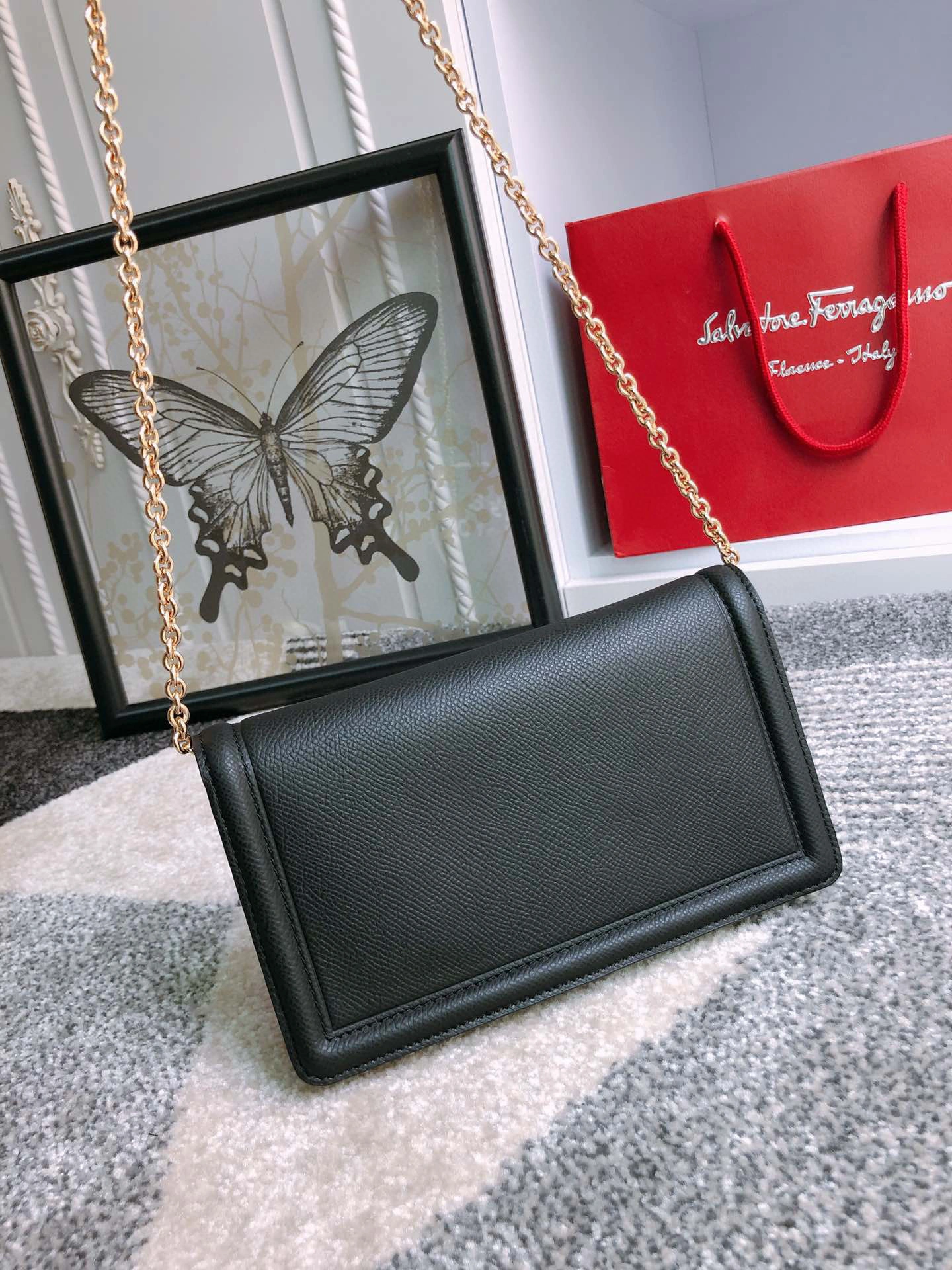 MOMO---Small Cowhide high quality version item : 007B00K2506