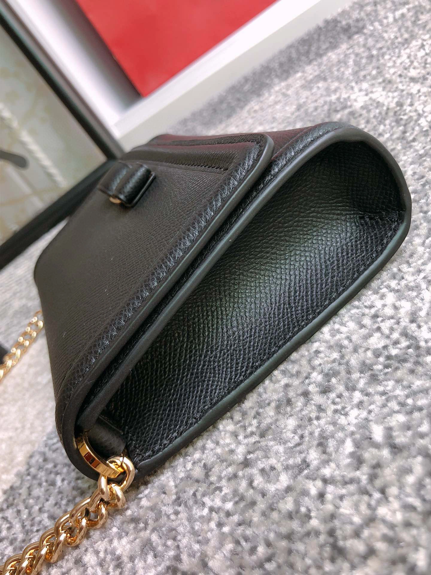 MOMO---Small Cowhide high quality version item : 007B00K2507