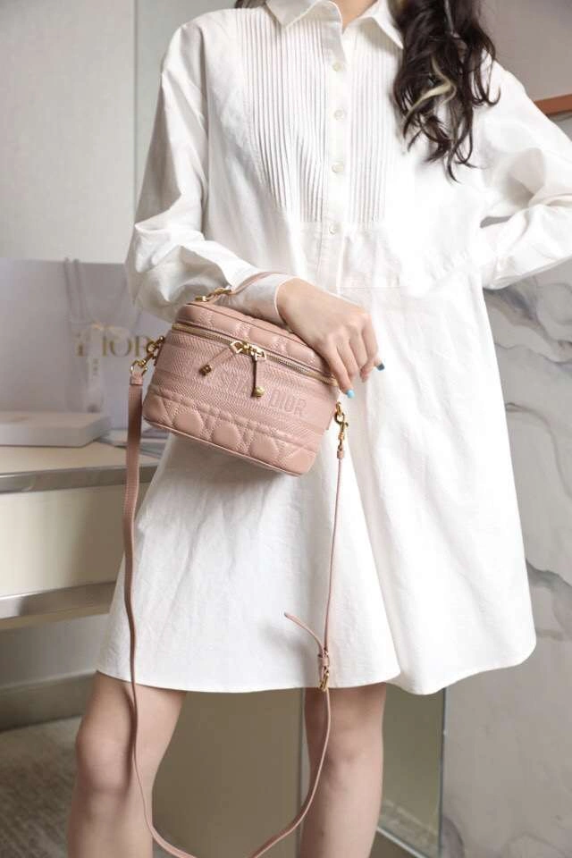 *MOMO-- TRAVEL Multiple colors Sheepskin item : M173B118C0701-2