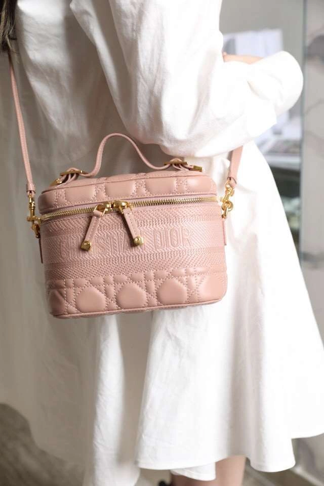 *MOMO-- TRAVEL Multiple colors Sheepskin item : M173B118C0701-2