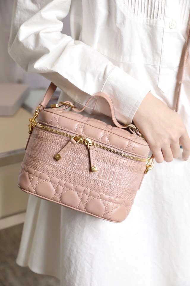 *MOMO-- TRAVEL Multiple colors Sheepskin item : M173B118C0701-2