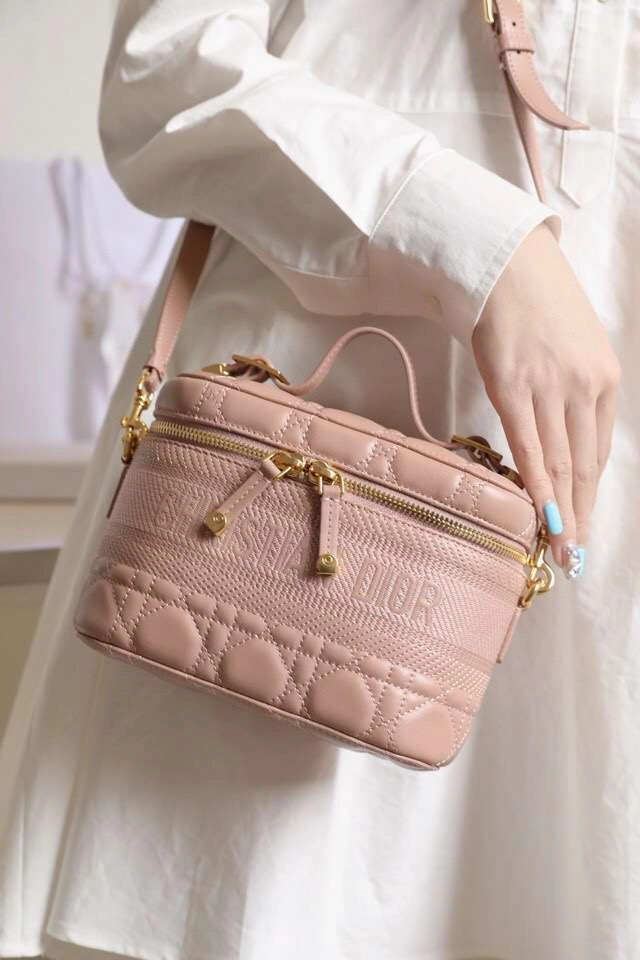 *MOMO-- TRAVEL Multiple colors Sheepskin item : M173B118C0701-2