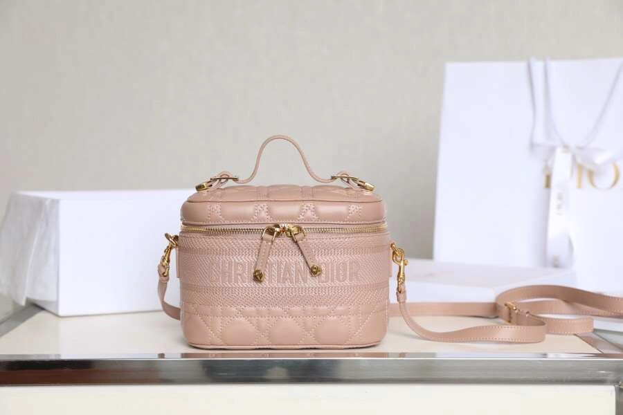*MOMO-- TRAVEL Multiple colors Sheepskin item : M173B118C0701-2