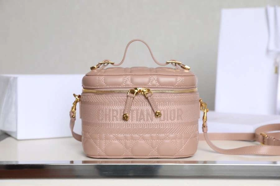 *MOMO-- TRAVEL Multiple colors Sheepskin item : M173B118C0701-2