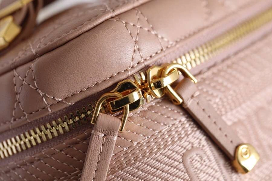 *MOMO-- TRAVEL Multiple colors Sheepskin item : M173B118C0701-2