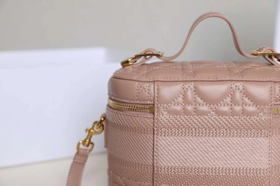 *MOMO-- TRAVEL Multiple colors Sheepskin item : M173B118C0701-2