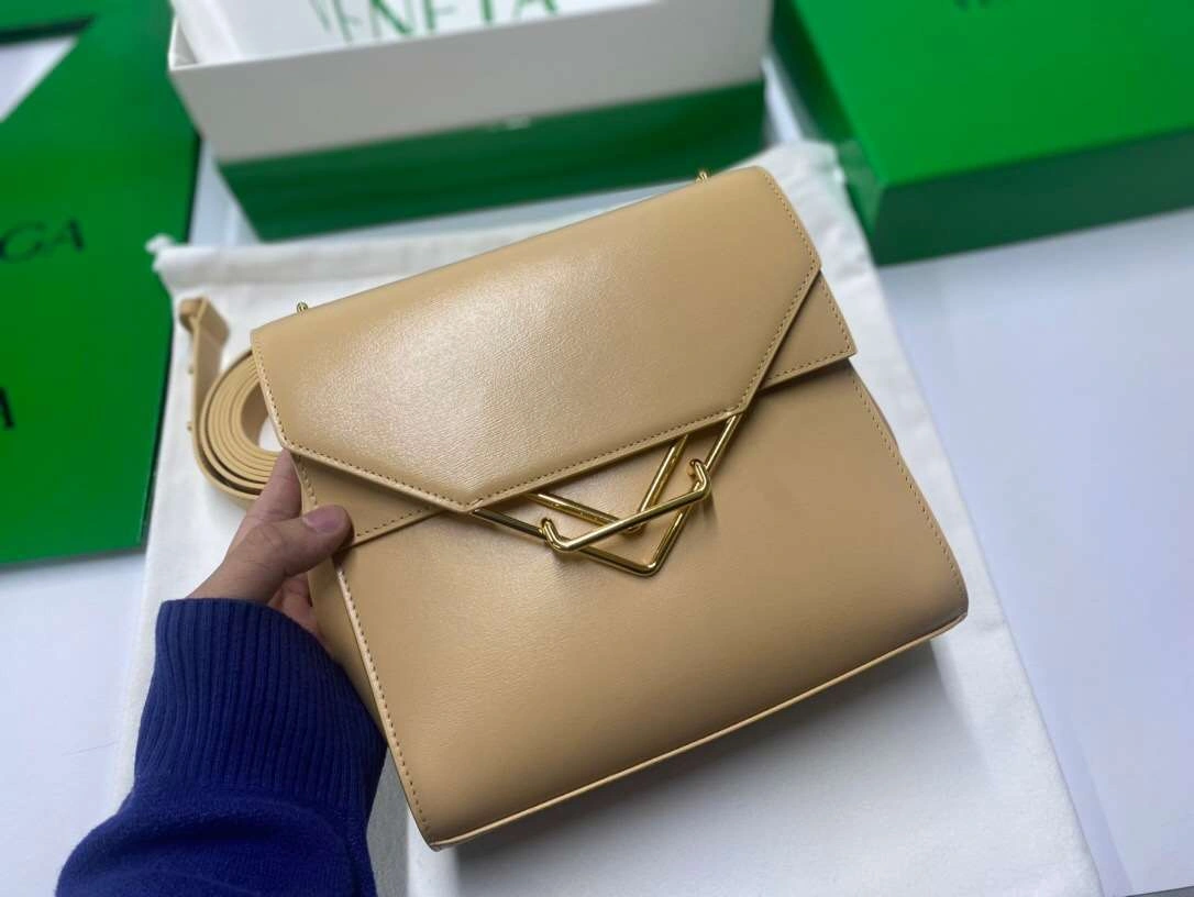 MOMO-- The CLIP 3colour item：063B118E1021-3