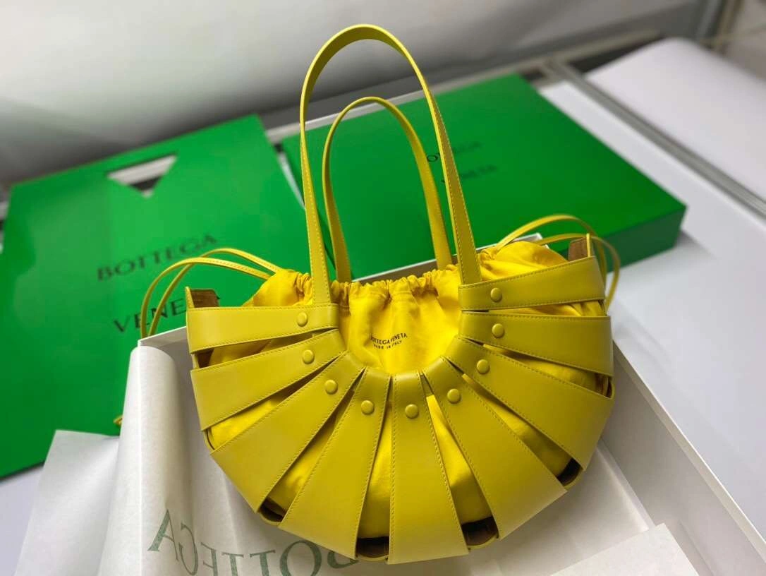 MOMO-- The Shell 2colour item：063B138E1030-2