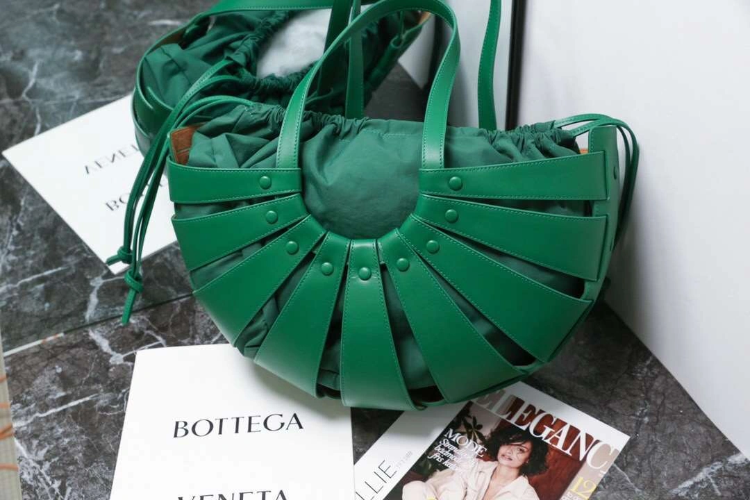 MOMO-- The Shell 2colour item：063B138E1031-2