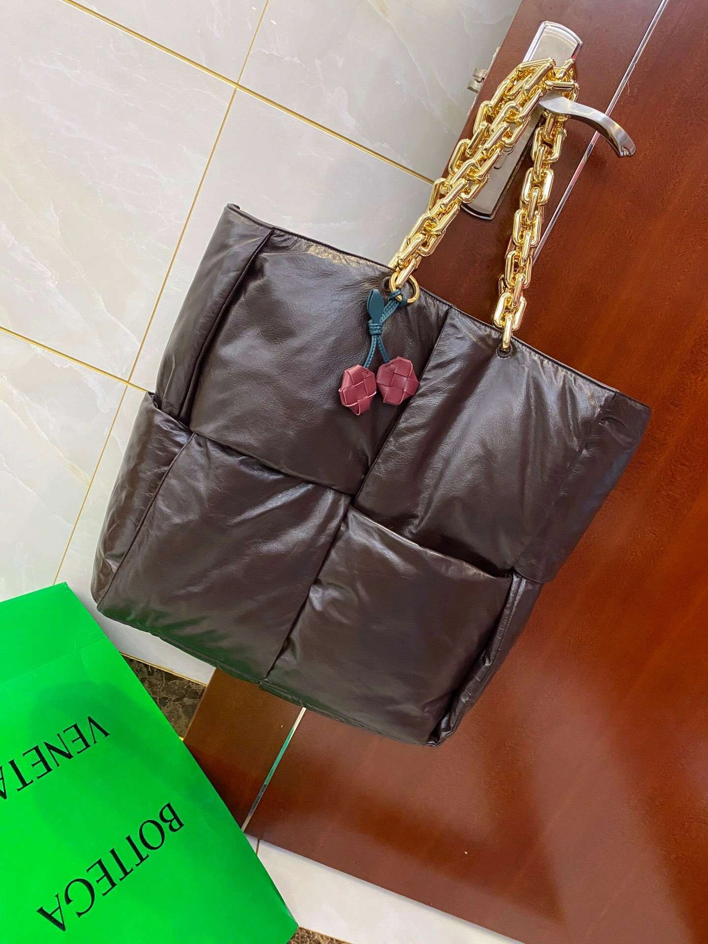 *MOMO-- Tote 2colour item：063B00E1017-2