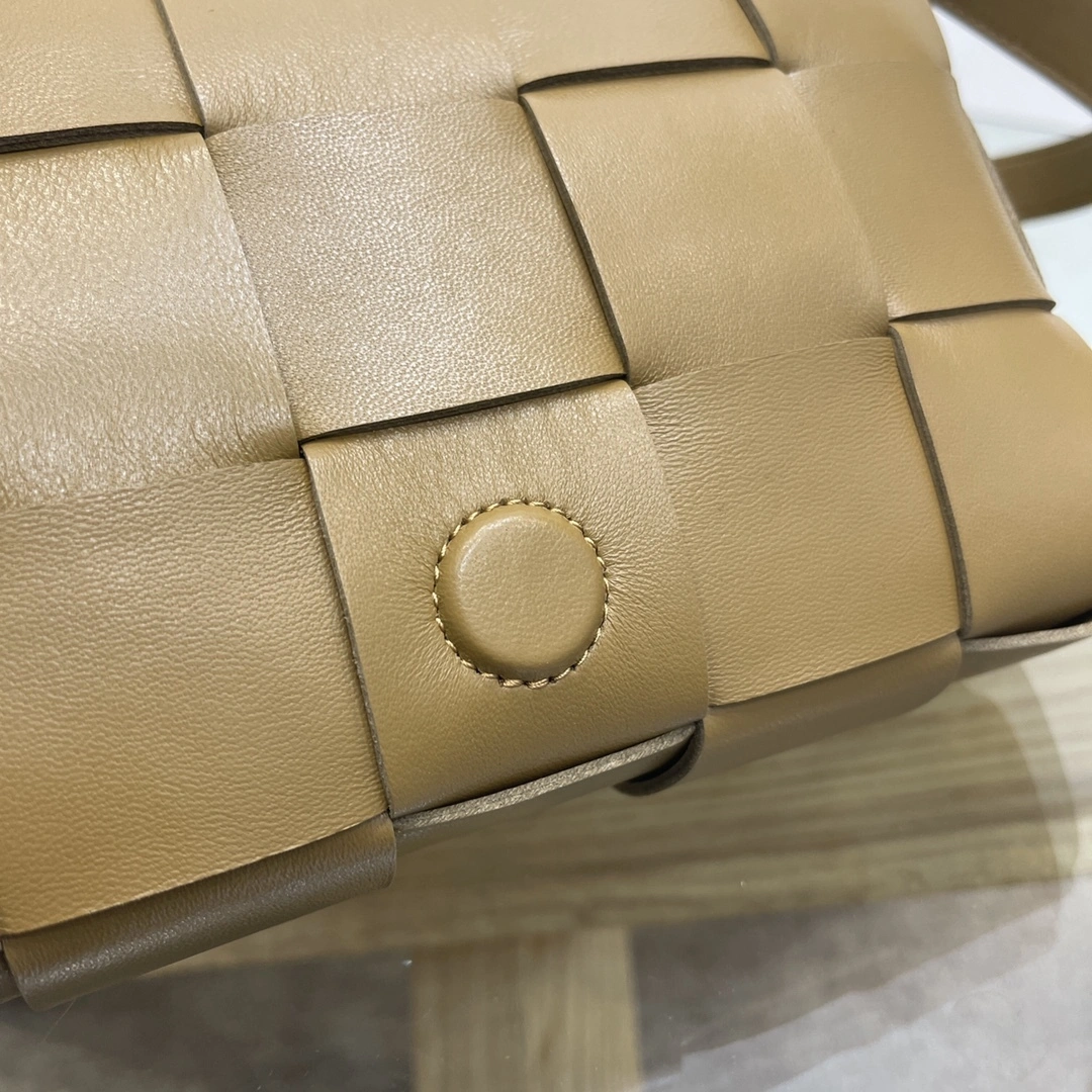 MOMO-- V595t1 578004VMAY17745 high quality version sheepskin item:D-B000I0925