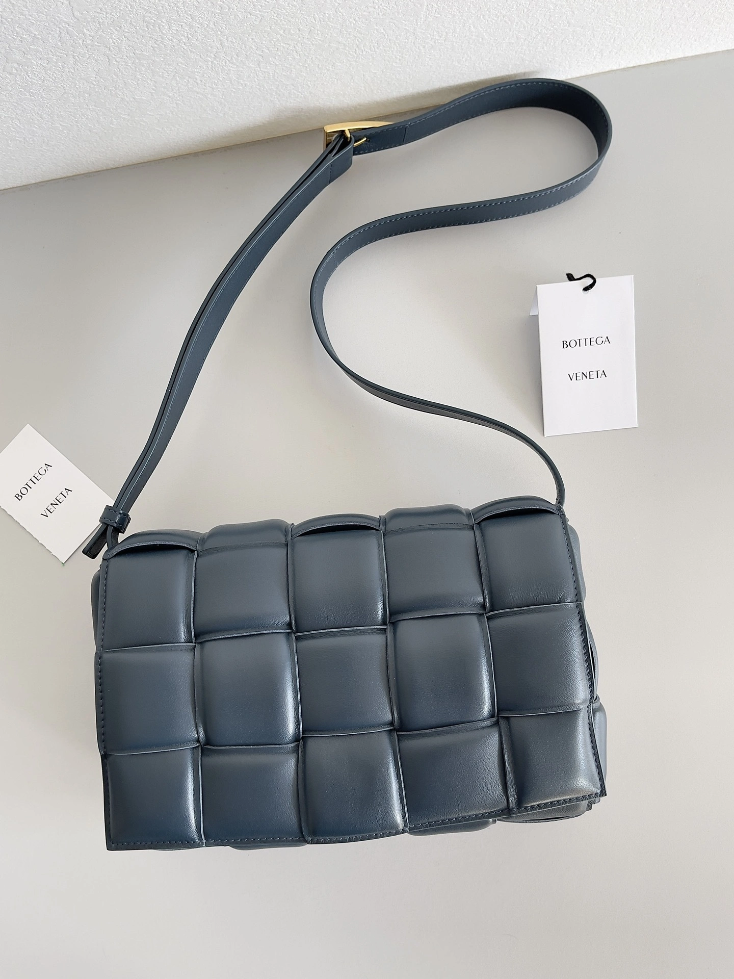 MOMO-- V595t1 591970VCQR13124 high quality version Cassette bag item:D-B000I1224