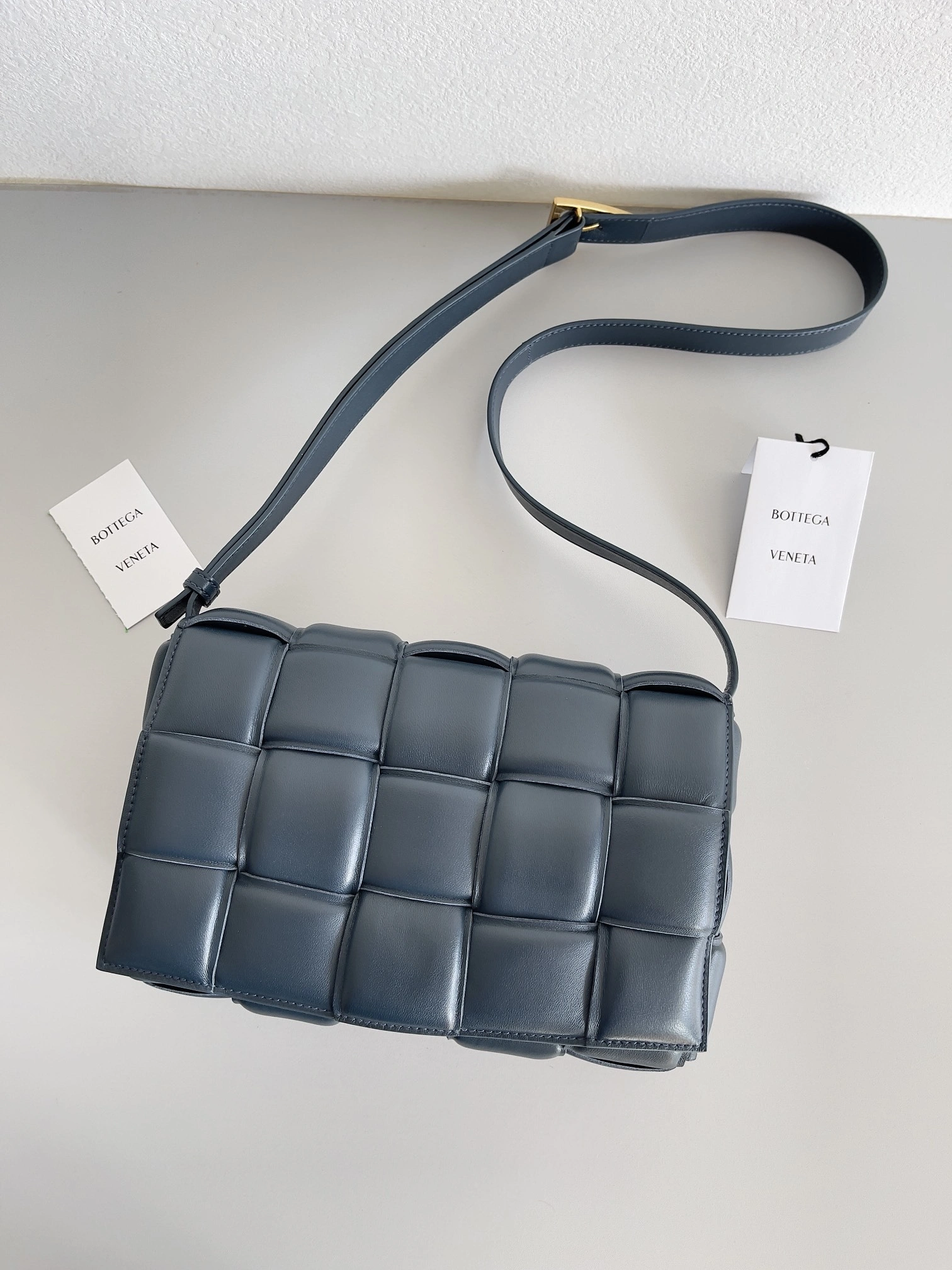 MOMO-- V595t1 591970VCQR13124 high quality version Cassette bag item:D-B000I1224