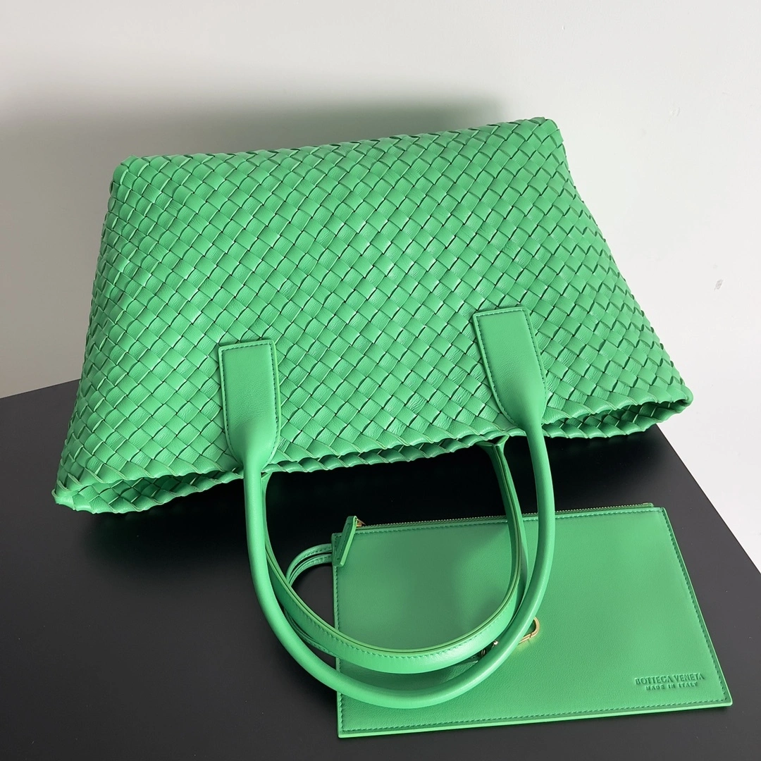 MOMO-- V595t1 608810V1OW13722 high quality version item:E-B063A0863