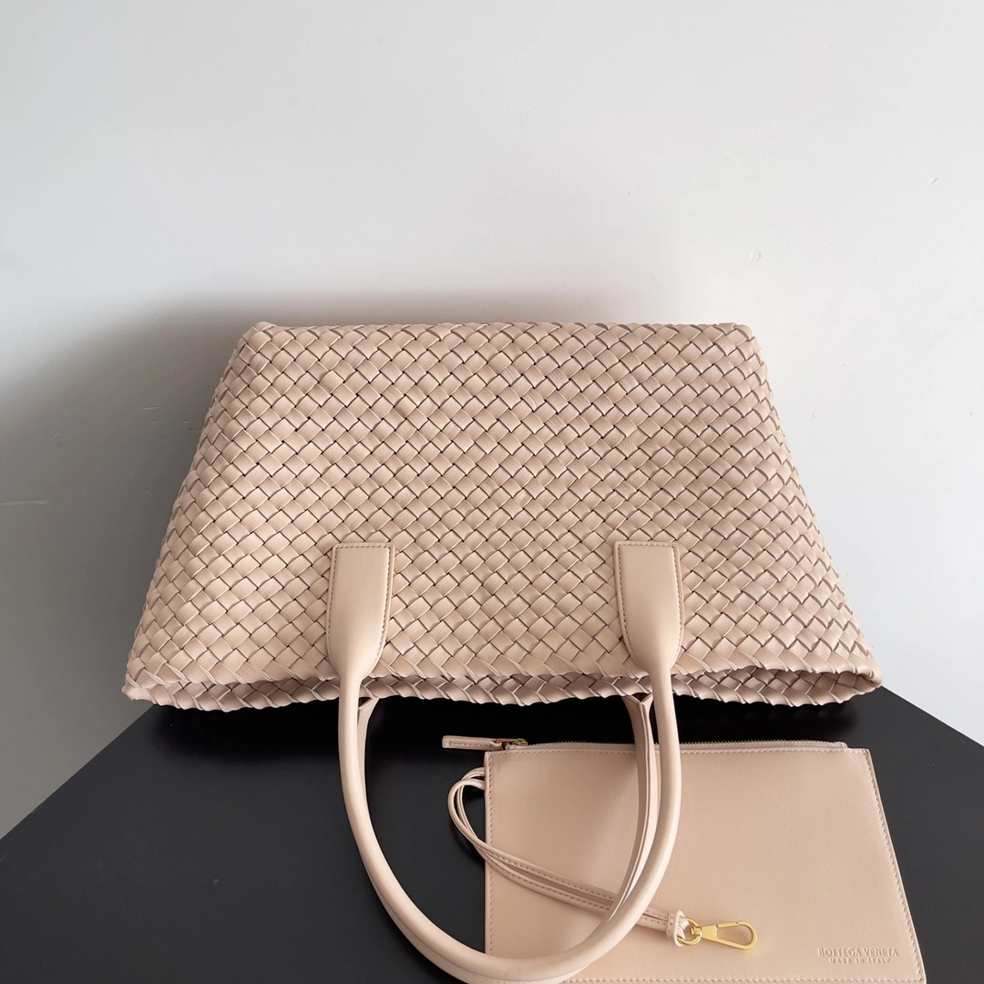 MOMO-- V595t1 608810V1OW16917 high quality version item:E-B100B2301