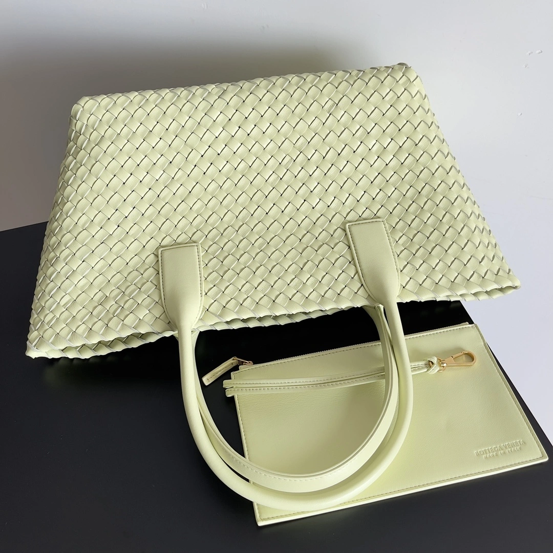 MOMO-- V595t1 608810V1OW19412 high quality version item:E-B100B2739