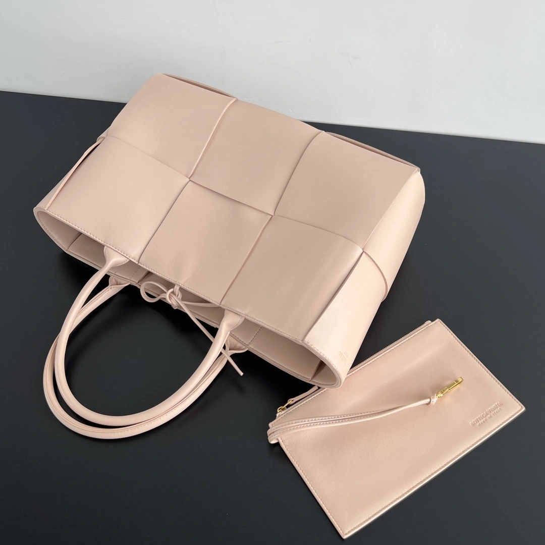 MOMO-- V595t1 609175VCQC26917 high quality version cowhide item:D-B063I0926