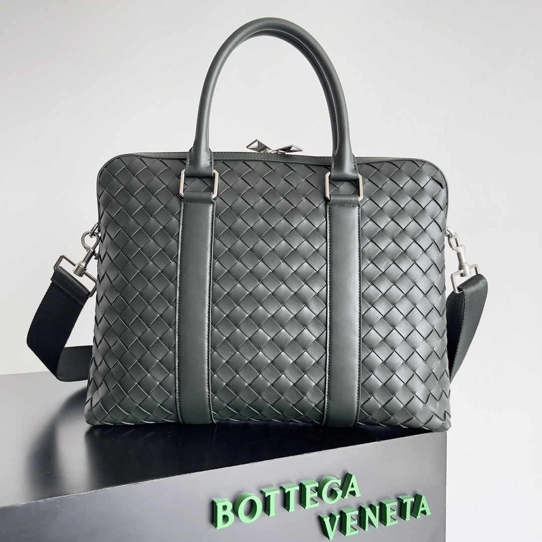 MOMO-- V595t1 651580V0E513203 high quality version item:D-B063I0921