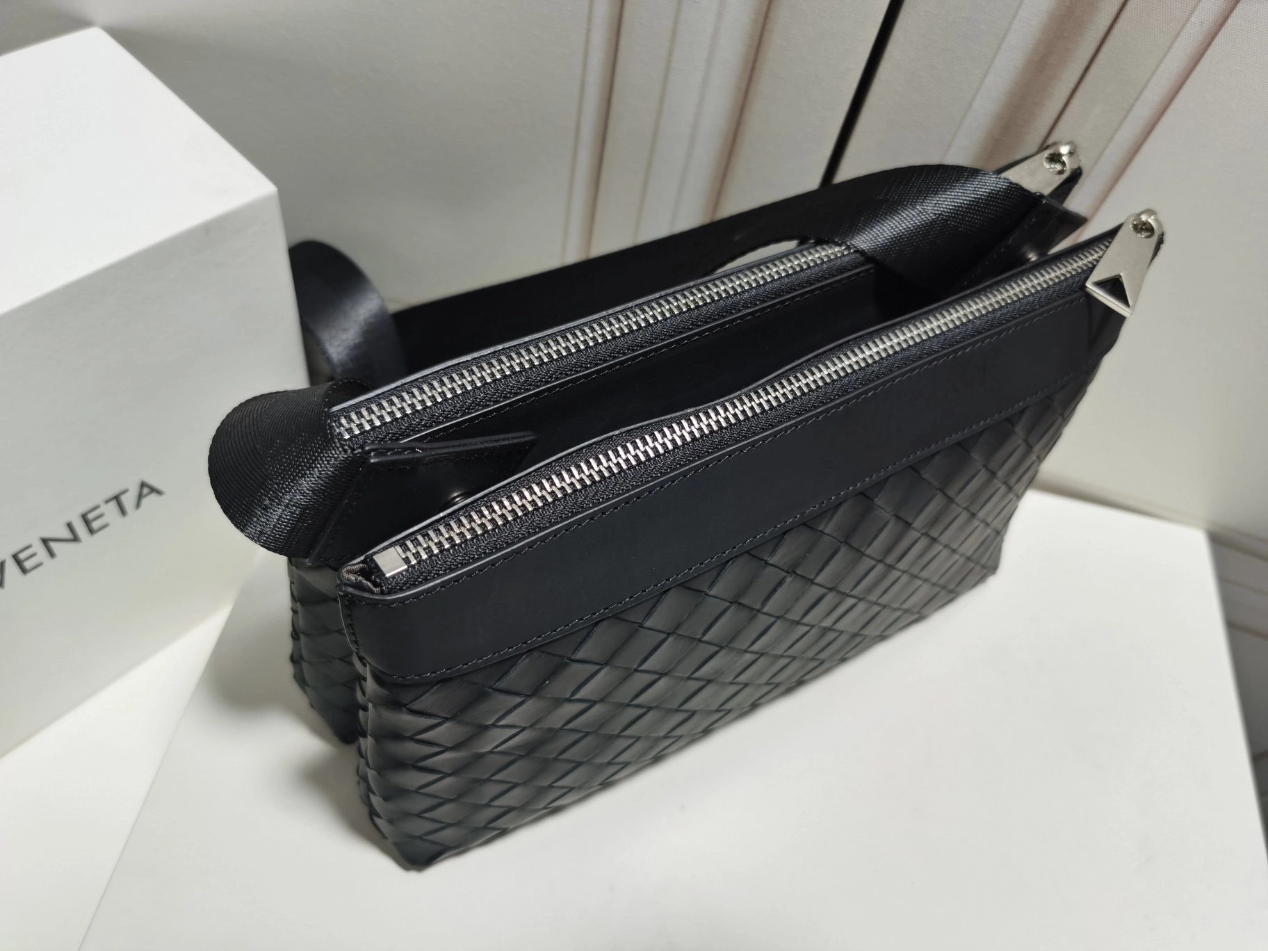 MOMO-- V595t1 651938V2E428803 high quality version cowhide item:D-B000I0923