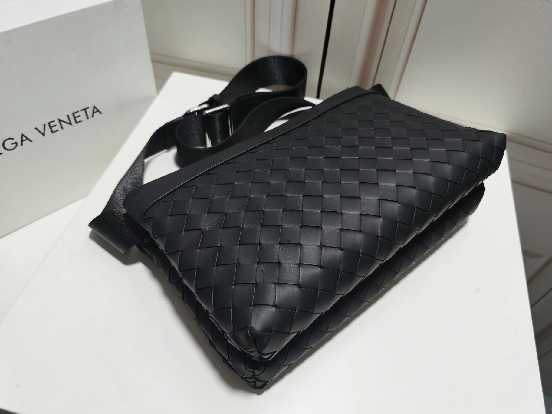MOMO-- V595t1 651938V2E428803 high quality version cowhide item:D-B000I0923