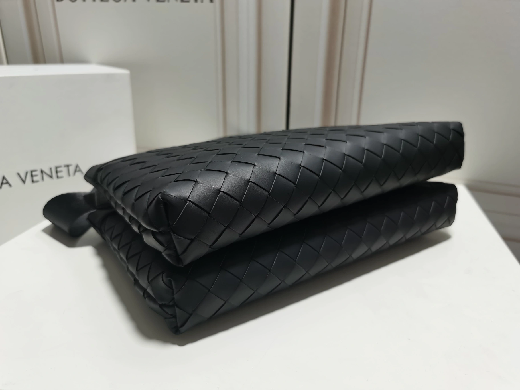 MOMO-- V595t1 651938V2E428803 high quality version cowhide item:D-B000I0923