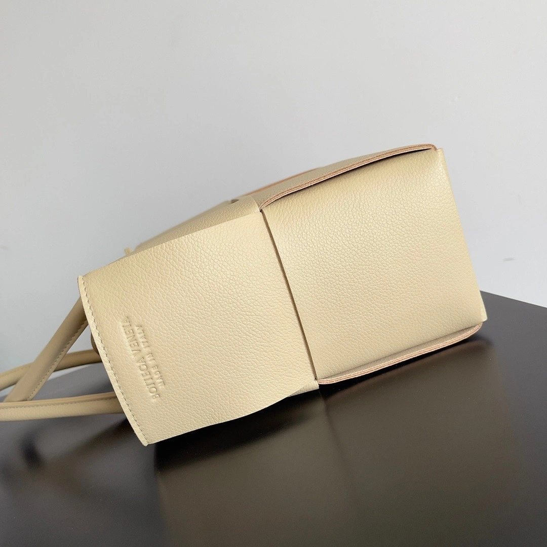MOMO-- V595t1 652867VCP119776 high quality version cowhide item:D-B134I1223