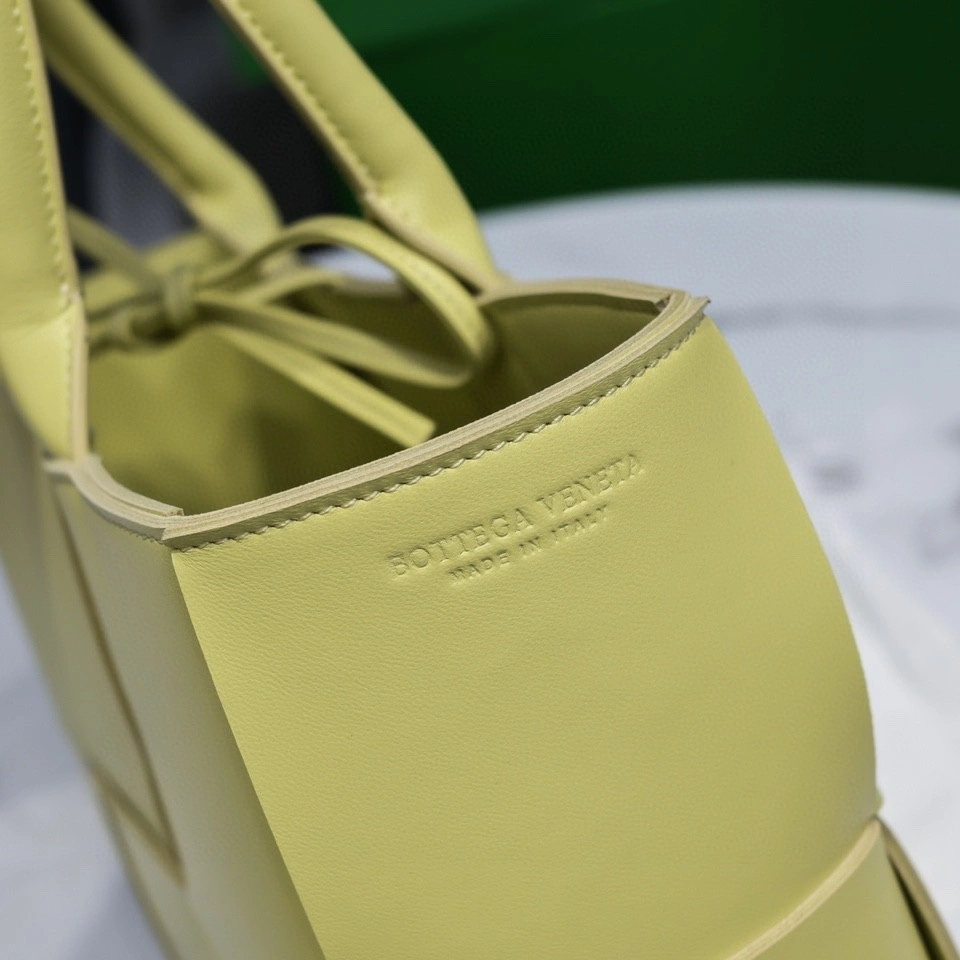 MOMO-- V595t1 709337VCQC27406 high quality version sheepskin item:D-B000I1309