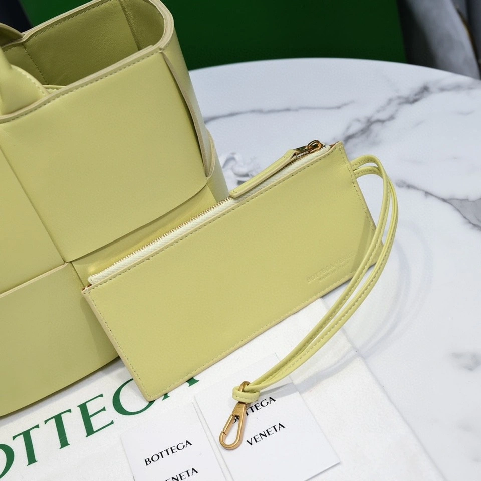 MOMO-- V595t1 709337VCQC27406 high quality version sheepskin item:D-B000I1309