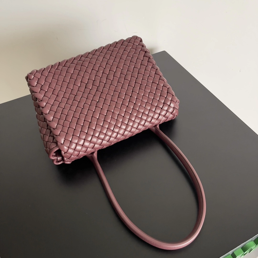 MOMO-- V595t1 709420V01D16208 high quality version item:E-B063A0904