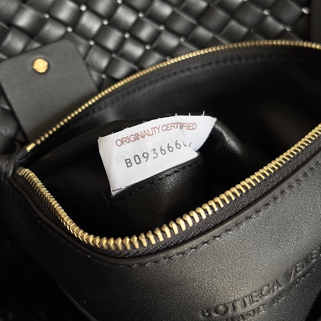 MOMO-- V595t1 709420V01D18425 high quality version item:E-B063A0905