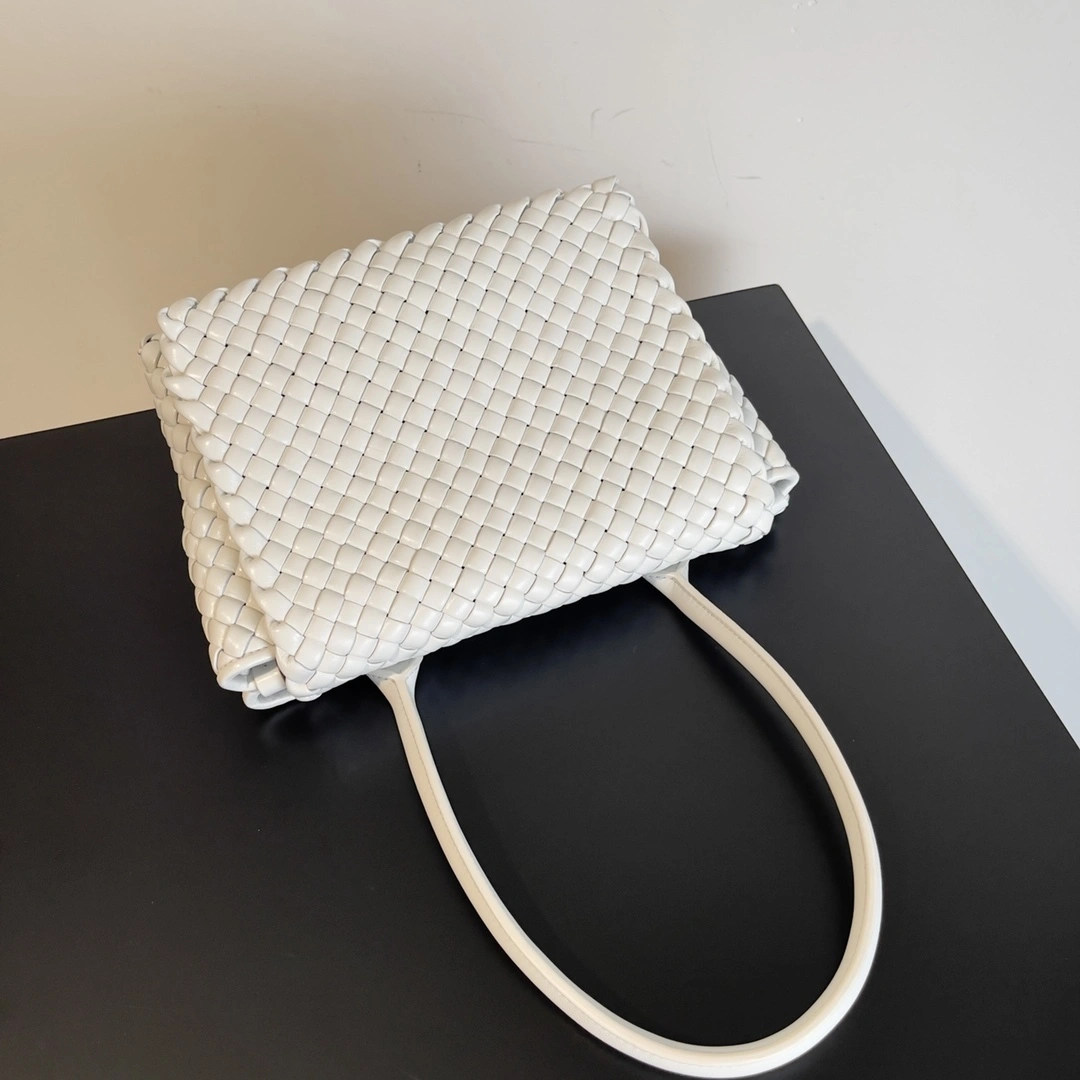 MOMO-- V595t1 709420V01D19143 high quality version item:E-B063A0907