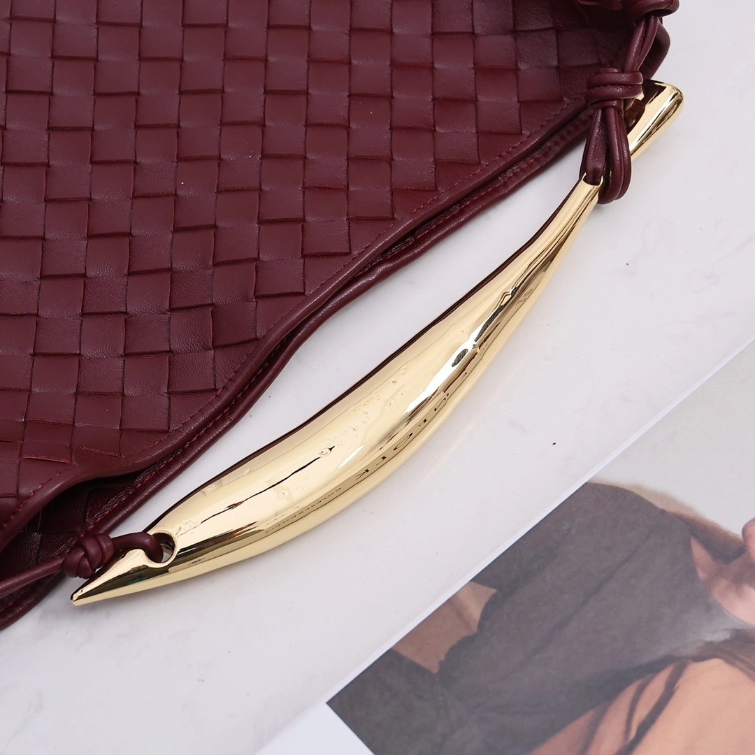 MOMO-- V595t1 716082VCPP12250 high quality version item:D-B000I1225