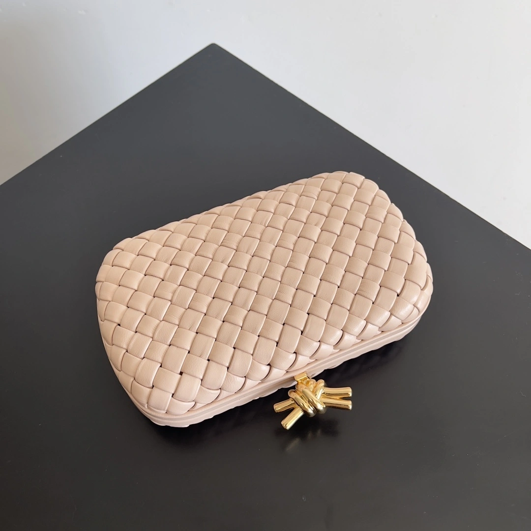 MOMO-- V595t1 717622V01D17677 high quality version item:E-B100B2505