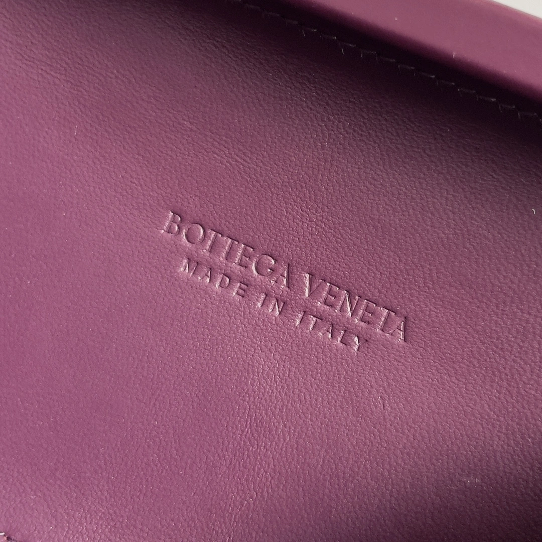 MOMO-- V595t1 717622V2H416183 high quality version item:E-B100B2512