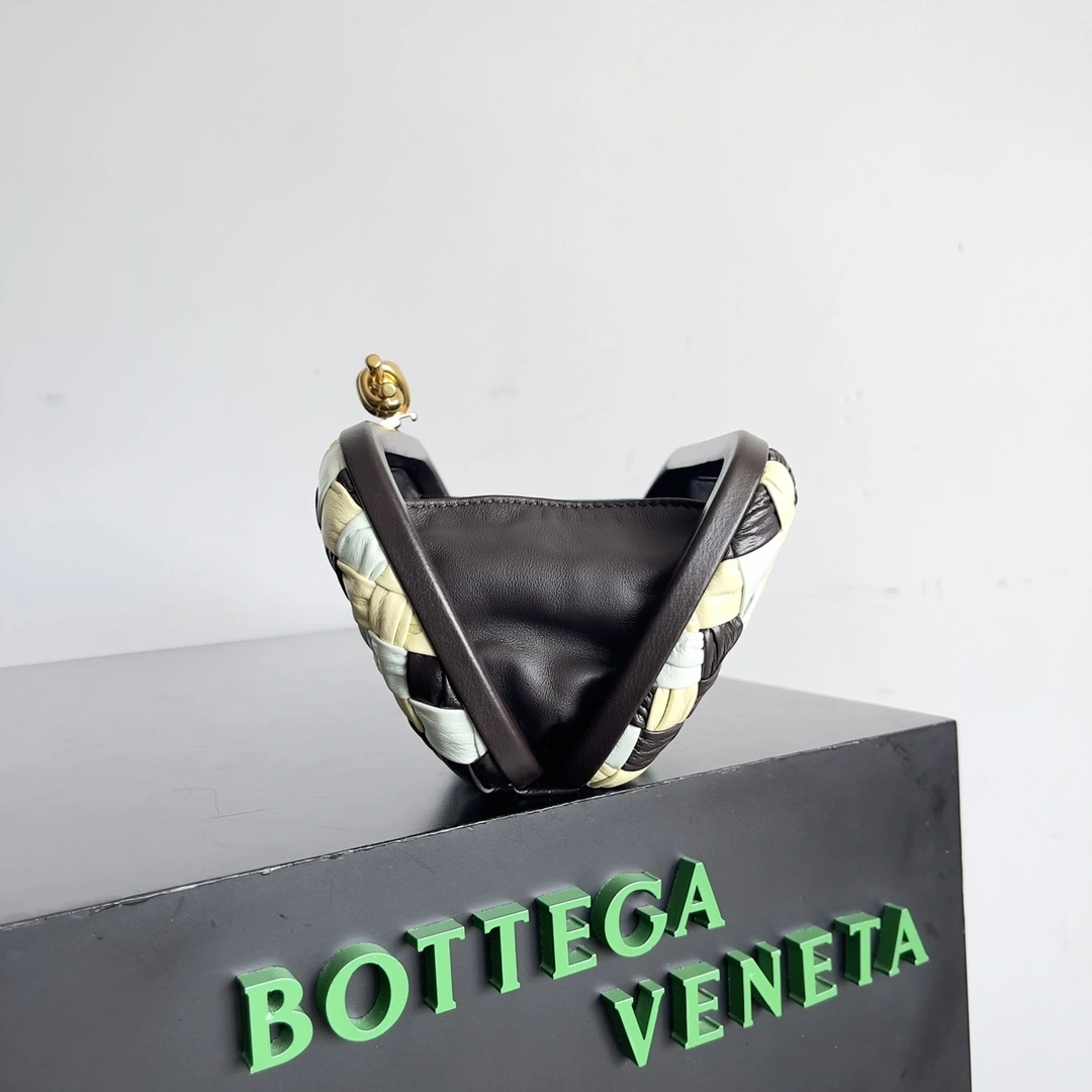 MOMO-- V595t1 717622V3AA12226 high quality version item:E-B100B2509