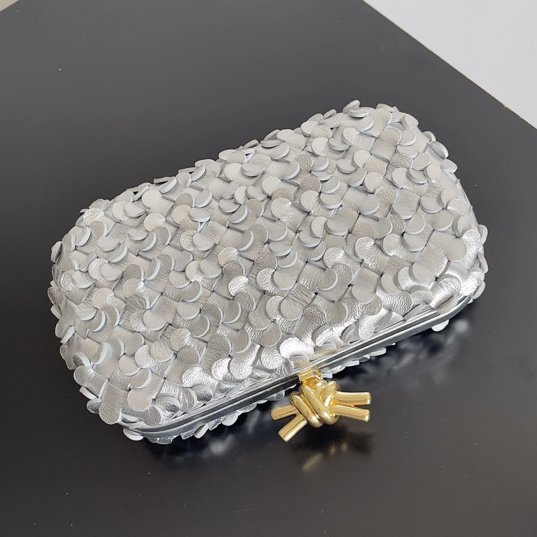 MOMO-- V595t1 717622V3SF18107 high quality version item:E-B100B2504