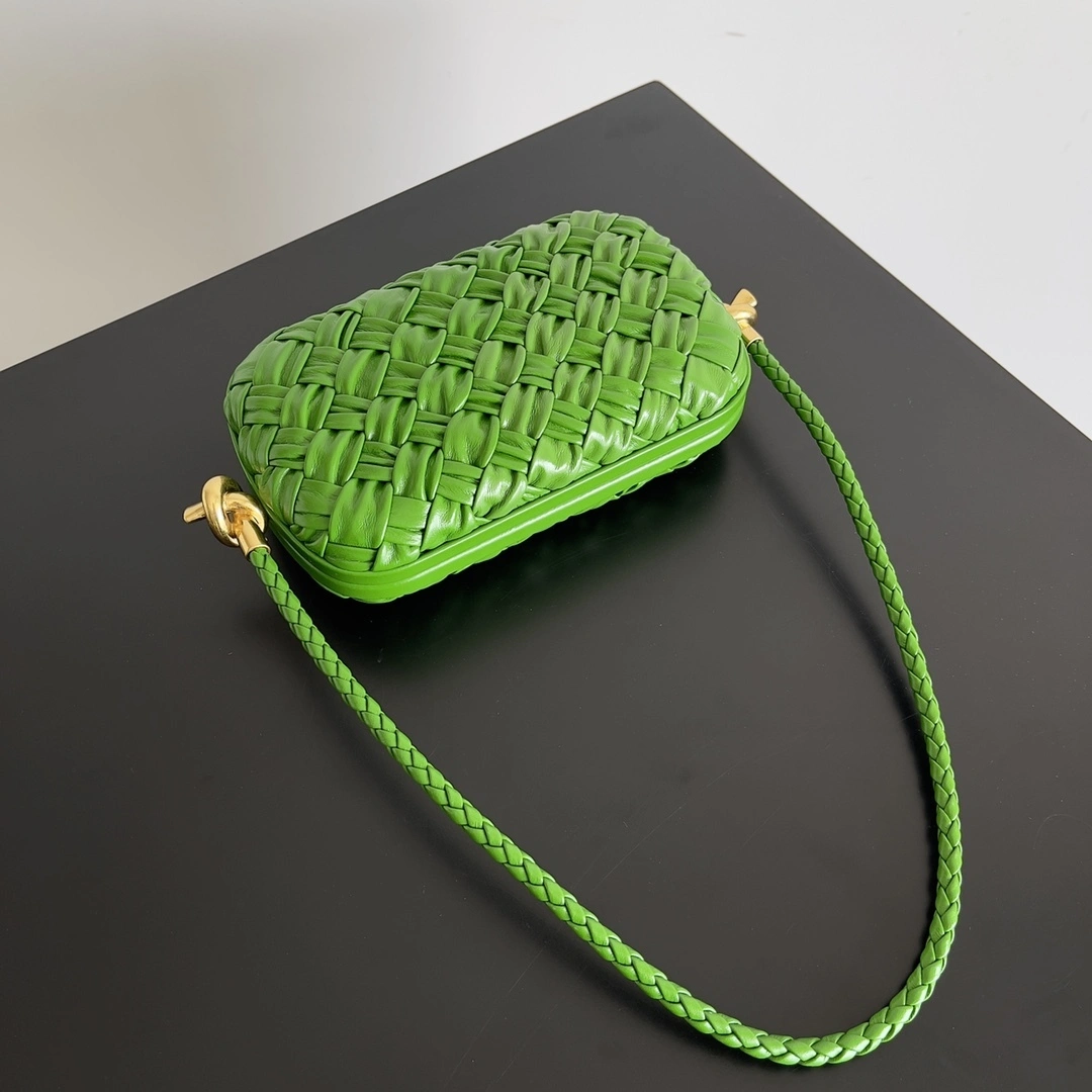 MOMO-- V595t1 717623V2H413150 high quality version Knot item:E-B100B2523