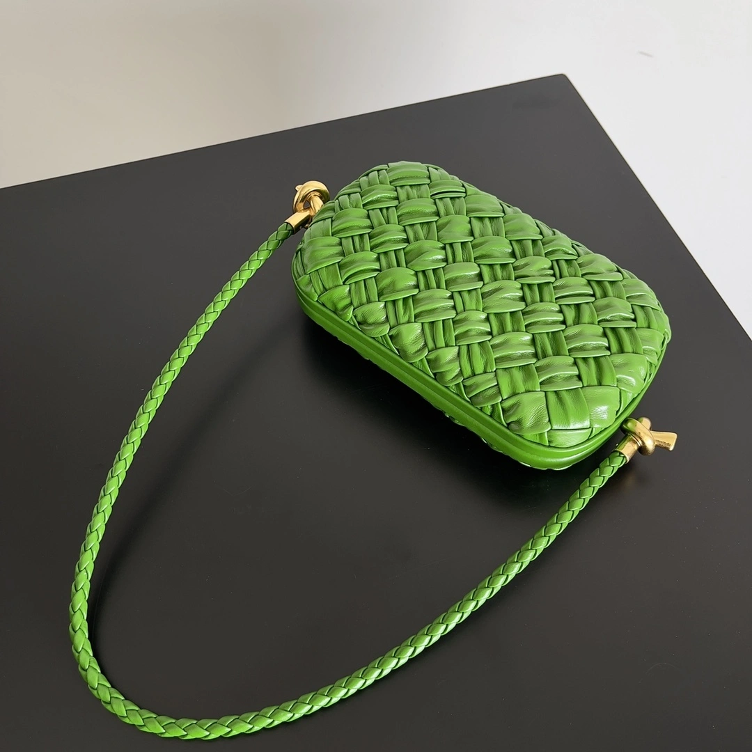 MOMO-- V595t1 717623V2H413150 high quality version Knot item:E-B100B2523