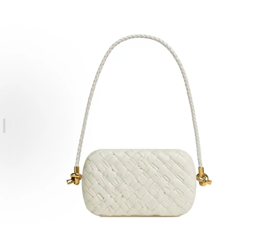 MOMO-- V595t1 717623V2H419233 high quality version Knot item:E-B100B2526