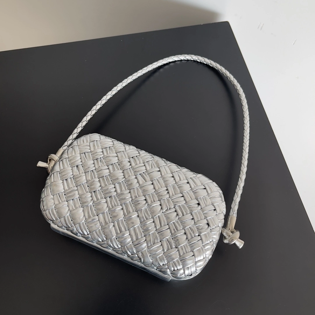 MOMO-- V595t1 717623V2OG18101 high quality version item:D-B000I1201