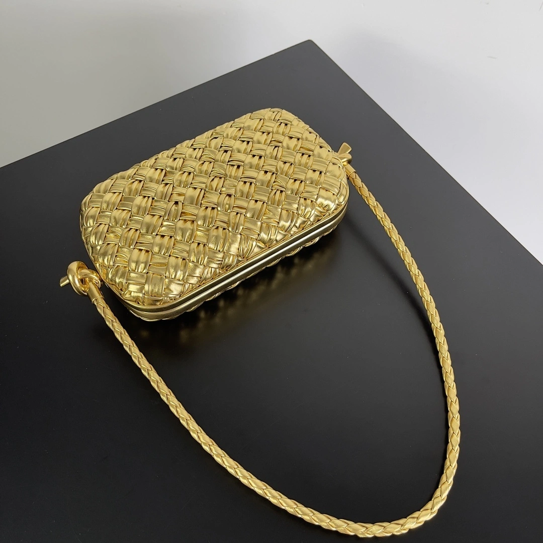 MOMO-- V595t1 717623V2OG18922 high quality version Knot item:E-B100B2524