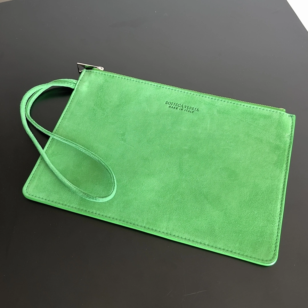 MOMO-- V595t1 729244VB1K03724 item:D-B063H0122