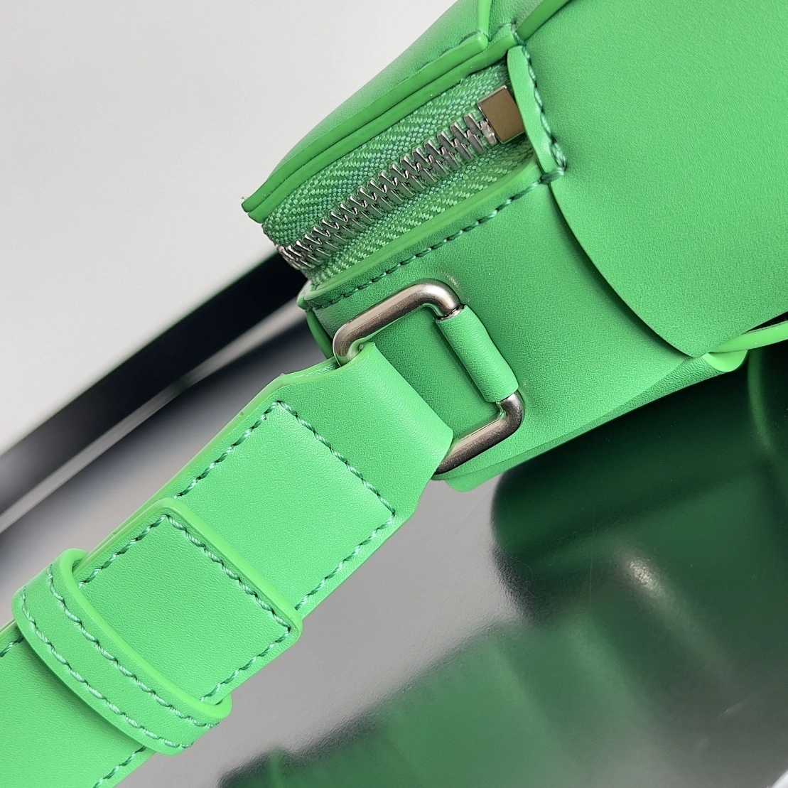MOMO-- V595t1 730027V29E03813 high quality version Calfskin item:E-B000A0851