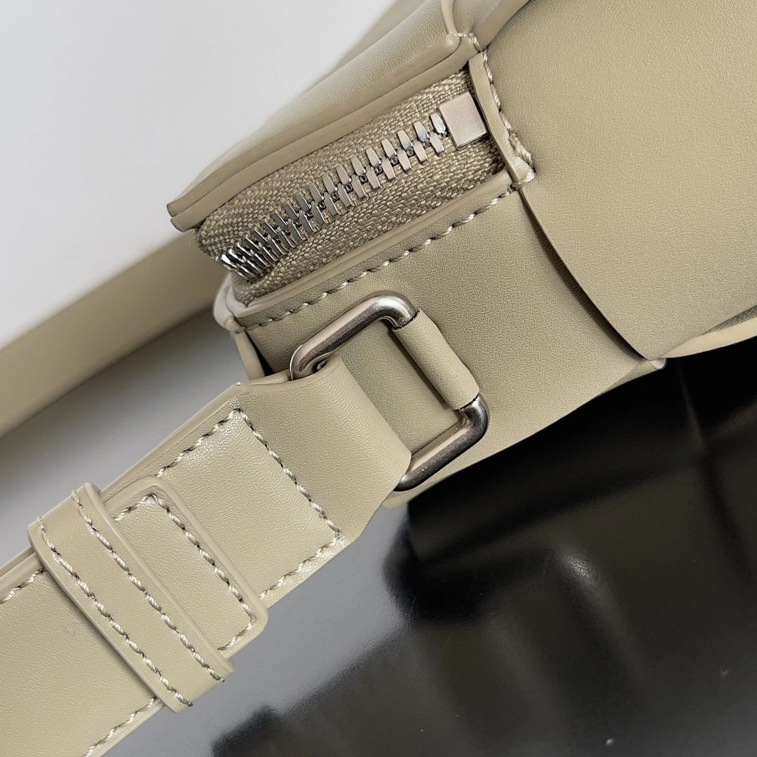 MOMO-- V595t1 730027VB1K01511 high quality version Calfskin item:E-B000A0861